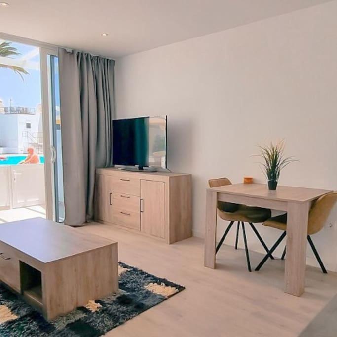 Puerto Del Carmen Airconditioned 2Bed Poolside Apt 외부 사진