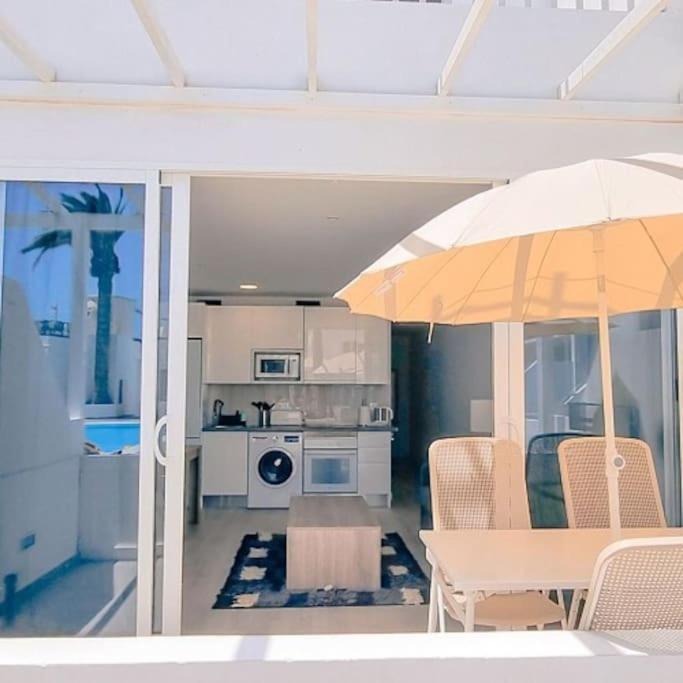Puerto Del Carmen Airconditioned 2Bed Poolside Apt 외부 사진