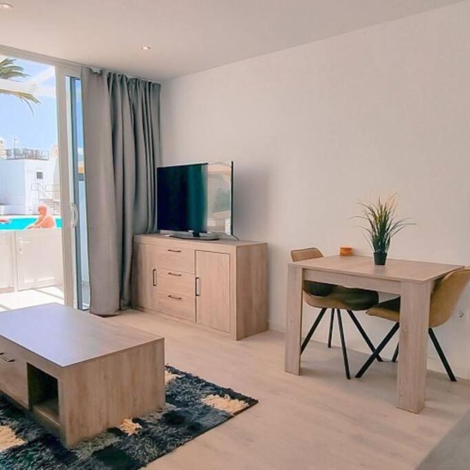 Puerto Del Carmen Airconditioned 2Bed Poolside Apt 외부 사진