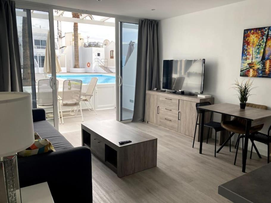 Puerto Del Carmen Airconditioned 2Bed Poolside Apt 외부 사진